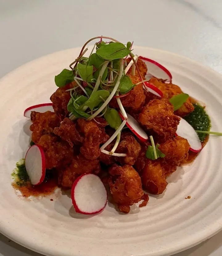 Garlic Roasted Cauliflower Bites