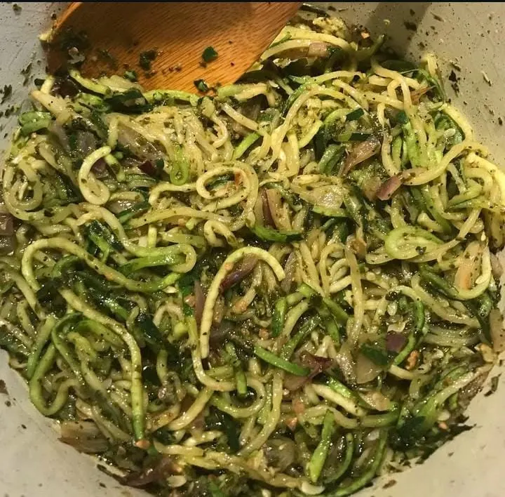 Zucchini Noodles with Pesto and Cherry Tomatoes