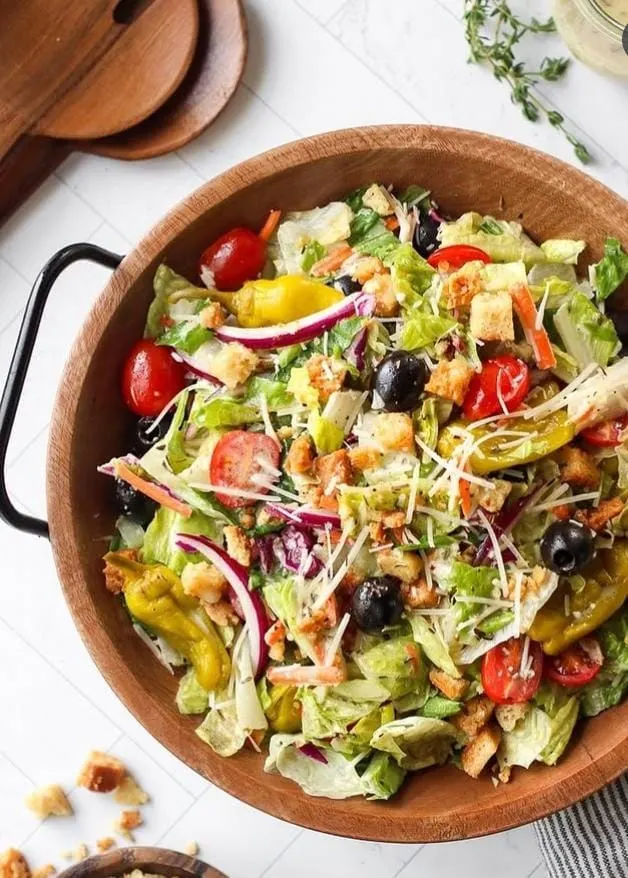 Olive Garden Famous Garden Salad with Dressing