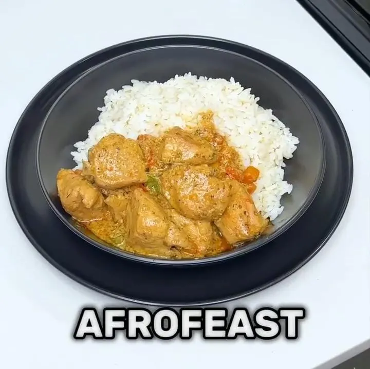 Store Creamy Coconut Chicken Curry