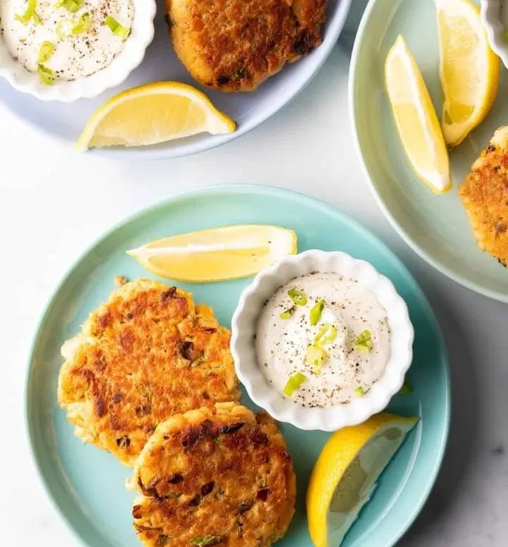 Prepare Salmon Patties: Step-by-Step in Paragraph Form