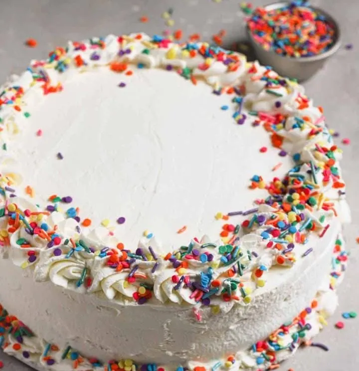 How to Serve Homemade Ice Cream Cake