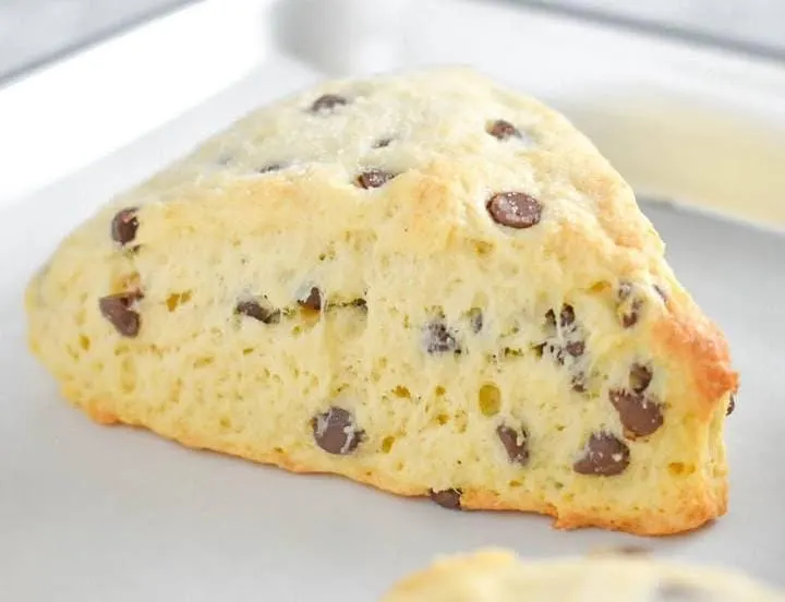 Prepare Chocolate Chip Scones