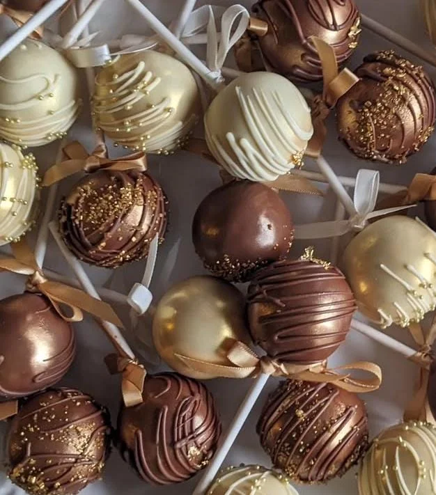 White Chocolate Raspberry Cake Pops