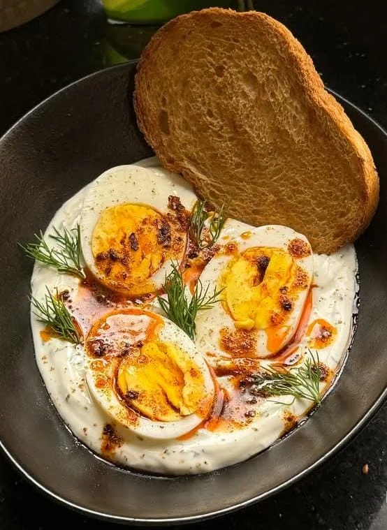 Prepare Turkish Eggs