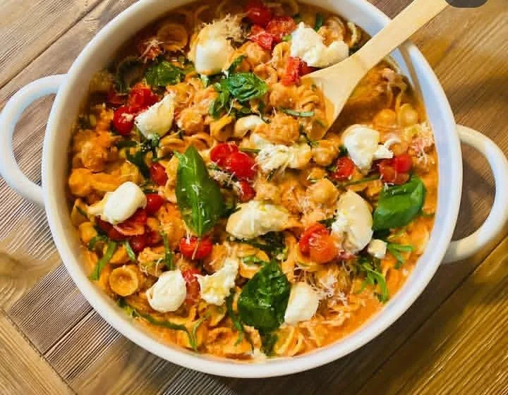 Prepare Orecchiette with Broccoli Rabe and Garlic