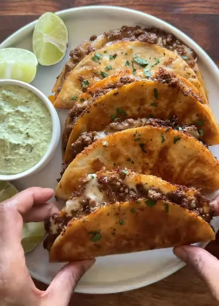 Slow-Cooker Shredded Chicken Tacos with Salsa Verde