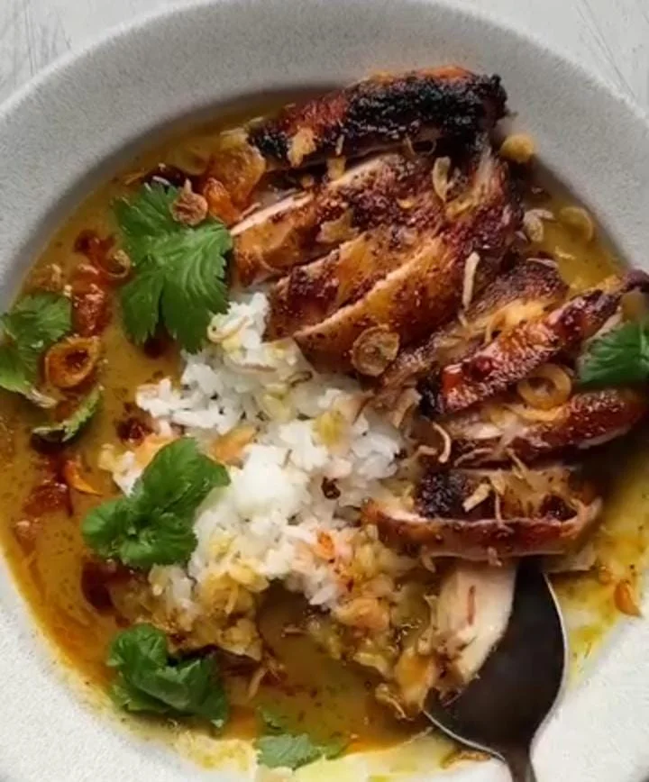 Coconut Curried Chicken with Cauliflower Rice