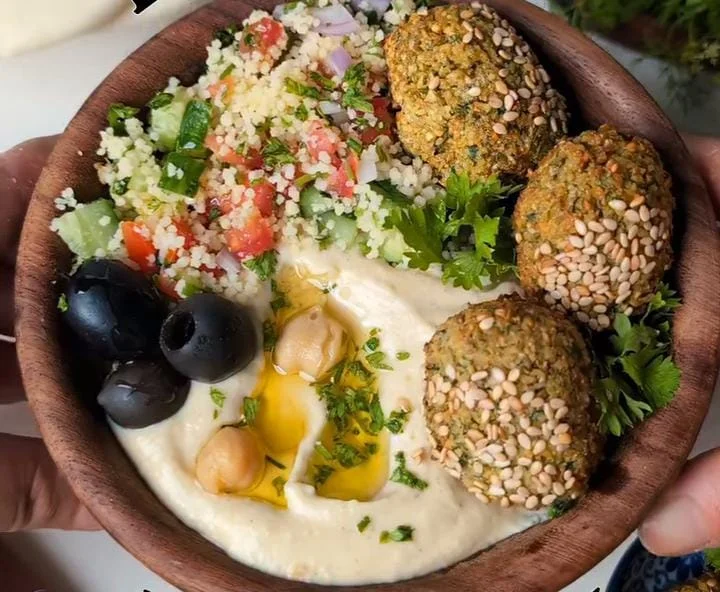 Spicy Hummus Veggie Bowl