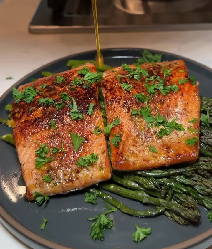 Honey Garlic Pan-Seared Salmon