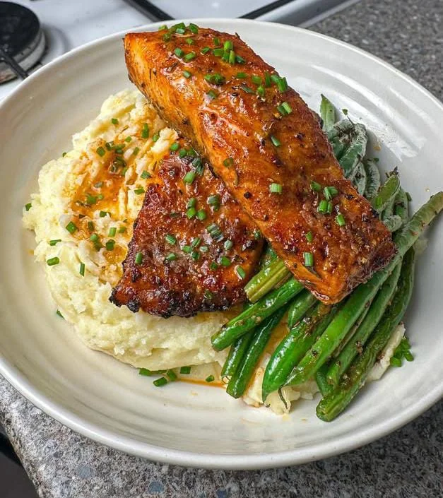 Crispy Paprika Air-Fryer Salmon