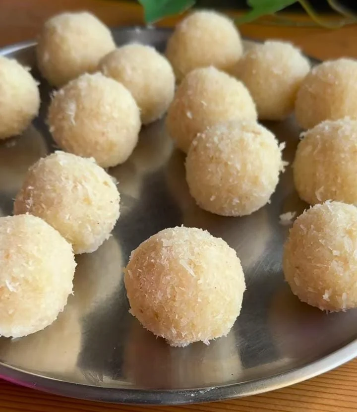 Almond-Coconut Energy Bliss Bites