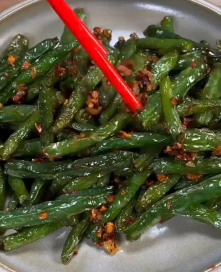 Garlic Sesame Green Beans with Almond Crunch