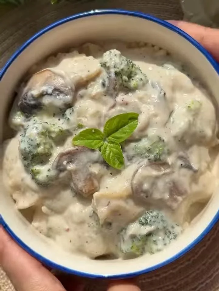 Low-Carb Cauliflower Alfredo Bake