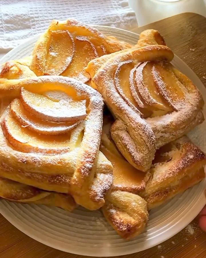 Baked Pear & Mascarpone Puff Pastry Boats with Cardamom
