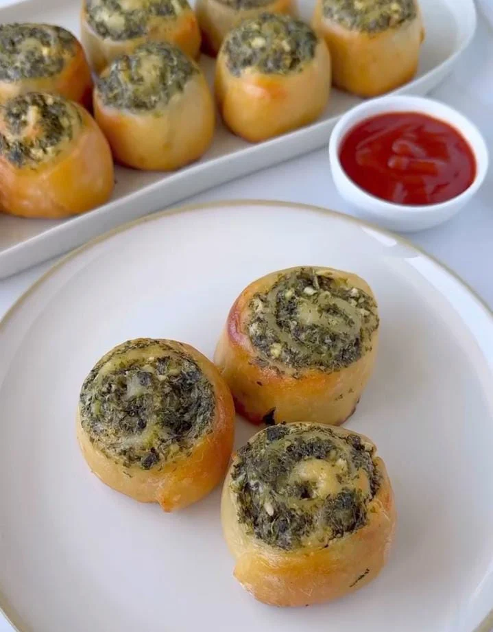Cheese & Spinach Pinwheels