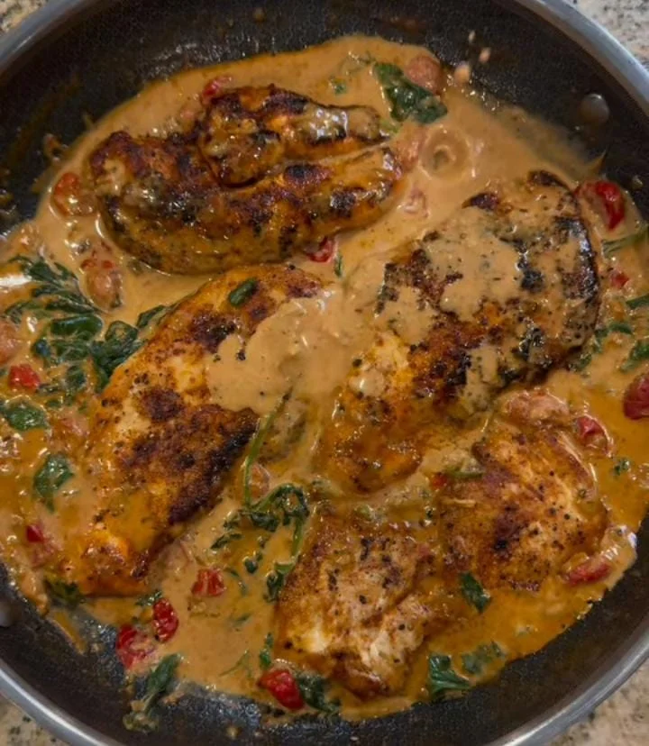 Tuscan Garlic Chicken with Spinach