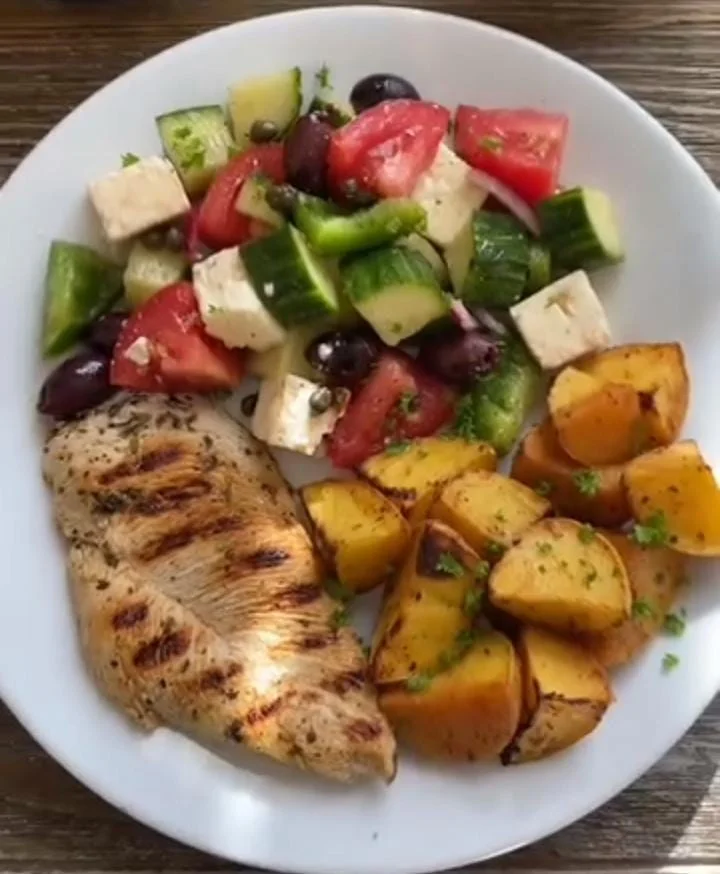 Lemon Grilled Chicken Salad