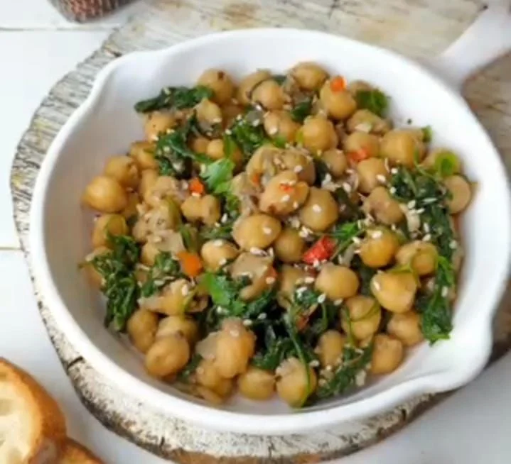 Chickpea and Spinach Stir-Fry