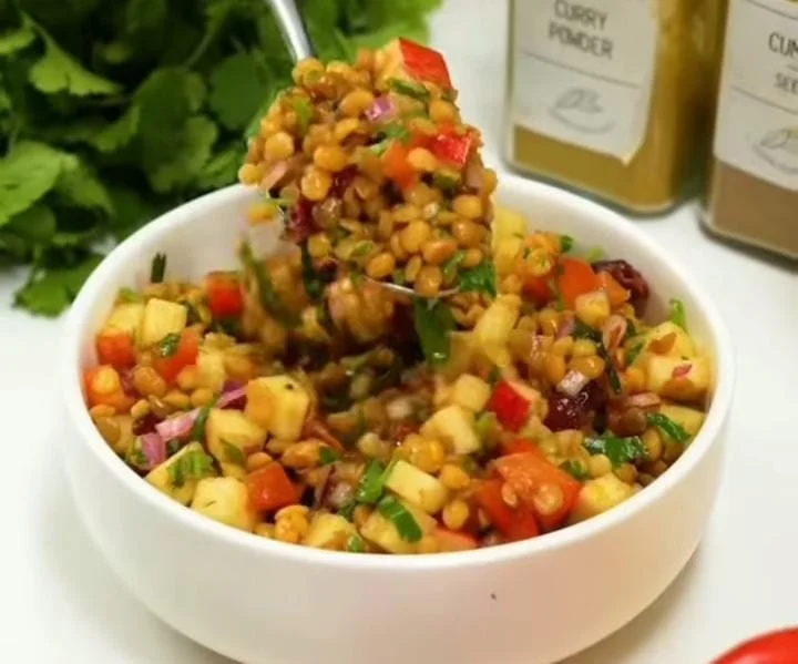 Mediterranean Lentil and Veggie Bowl