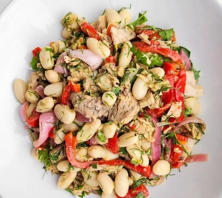 Mediterranean Tuna and White Bean Salad