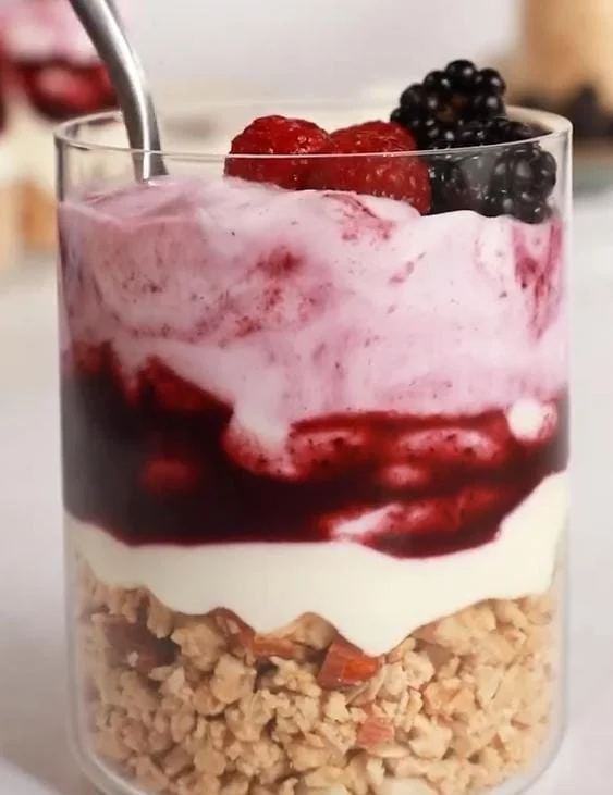 Greek Yogurt Parfait with Granola