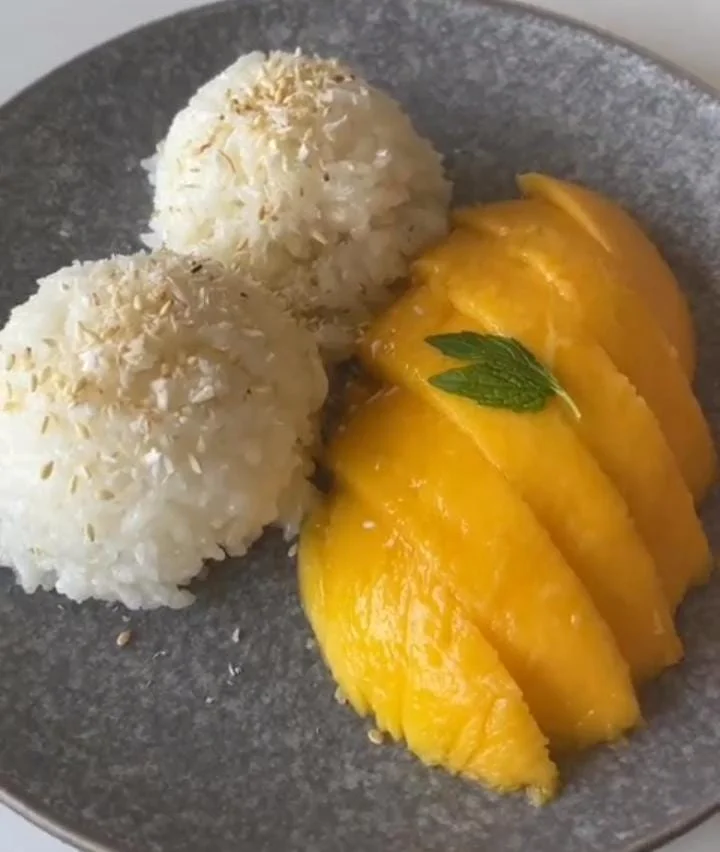Thai Coconut Sticky Rice with Mango