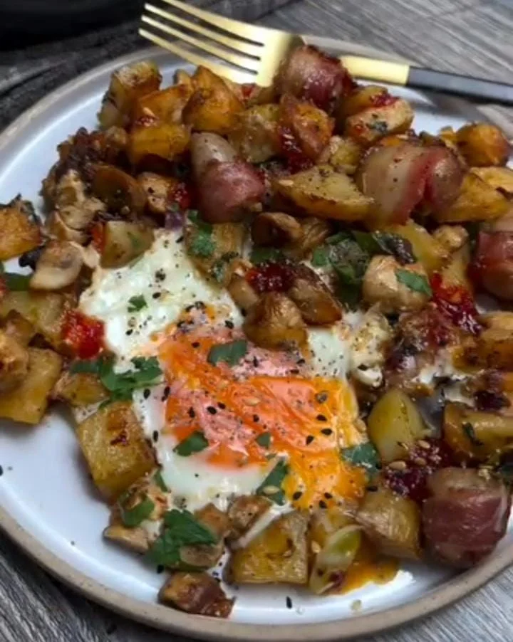 Sweet Potato and Spinach Breakfast Hash