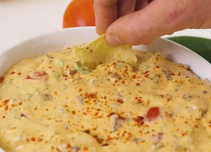 Spicy Cottage Cheese Queso Dip