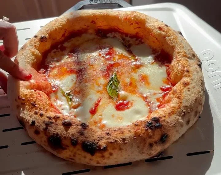 Margherita Pizza Topping with Fresh Basil