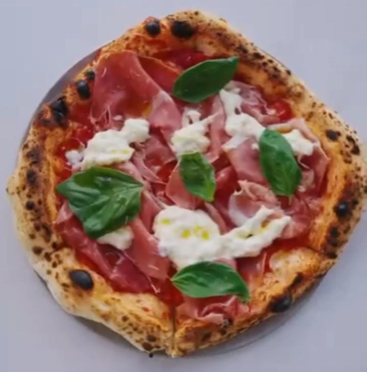 Prosciutto, Arugula, and Parmesan Pizza Topping