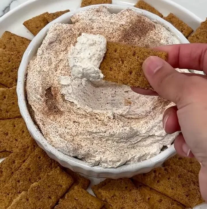 Warm Spinach Cheese Pretzel Dip