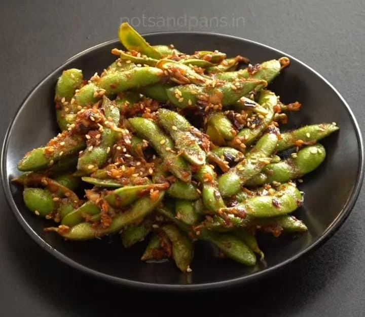 Spicy Sriracha Garlic Edamame