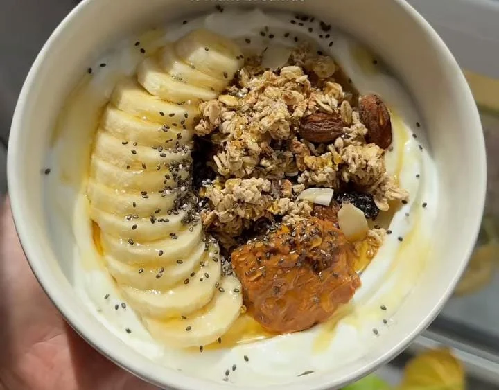 Creamy Banana Chia Breakfast Bowl