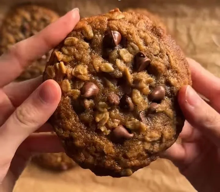 Chocolate Banana Oat Cookies