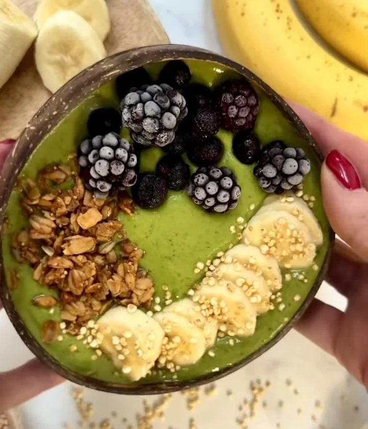 Mixed Berry Green Smoothie