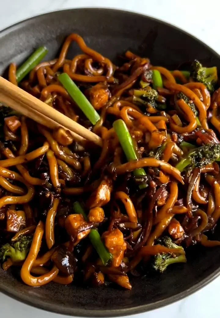 Ginger Chicken Stir-Fry Noodles
