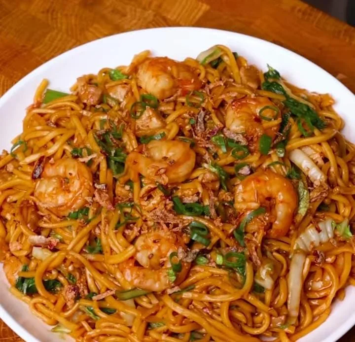 Honey Garlic Shrimp Chinese Noodles
