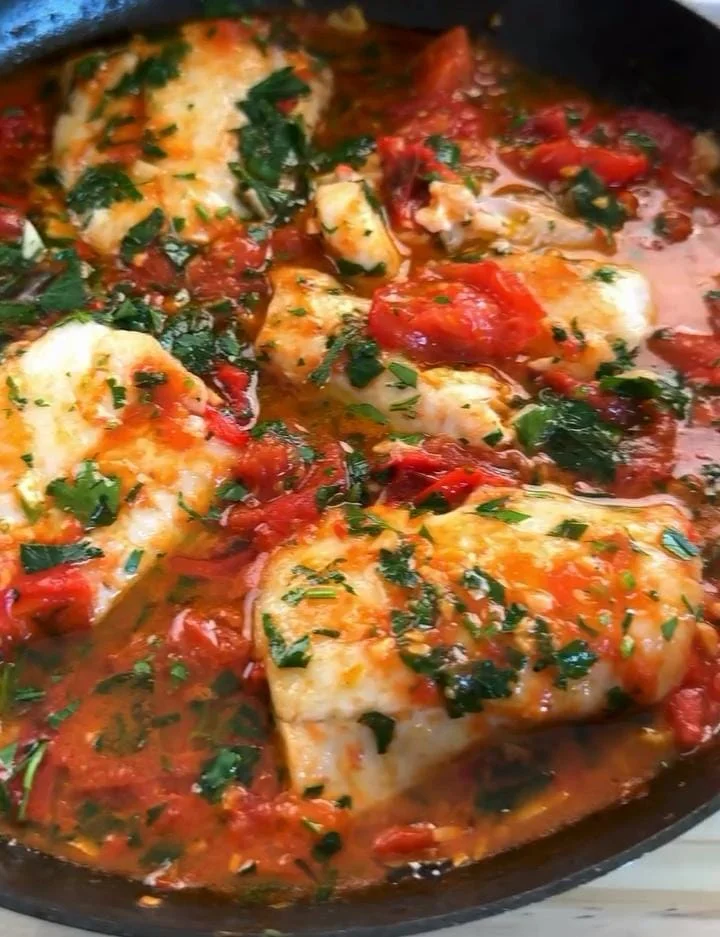 Halibut with Tomato Basil Sauce