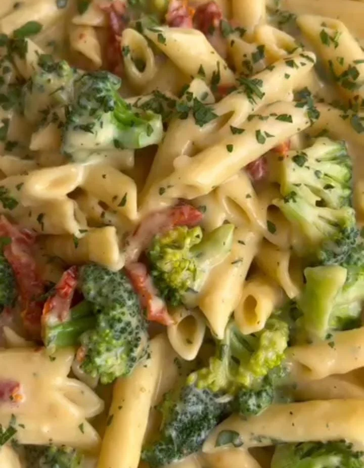 Roasted Broccoli Tomato Pasta