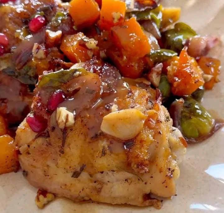 Garlic Herb Skillet Chicken with Roasted Vegetables