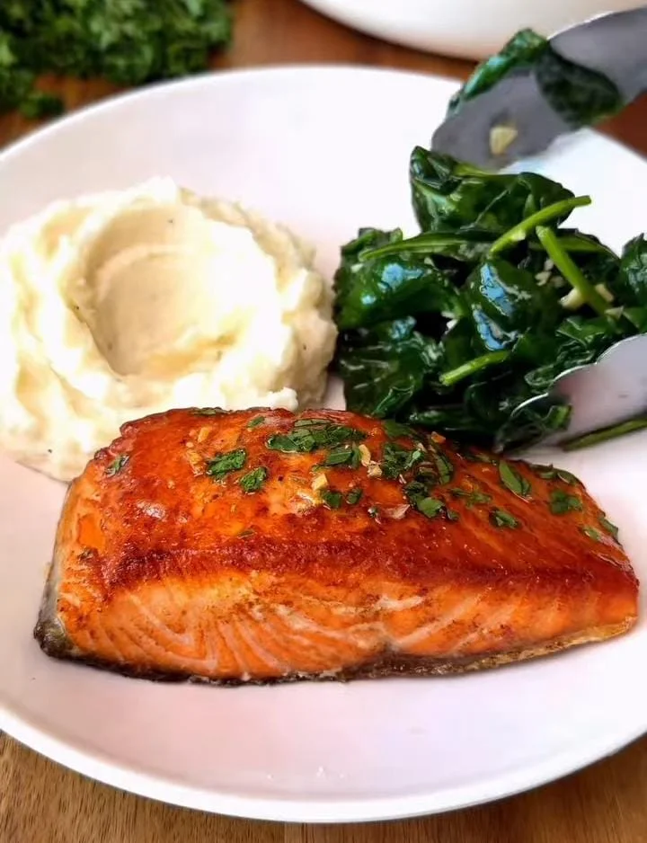  Honey-Glazed Baked Salmon