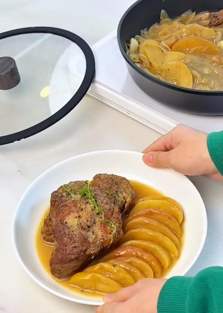 Apple Cinnamon Pork Chops