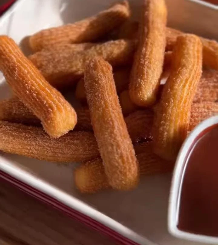  Churros with Cinnamon Sugar