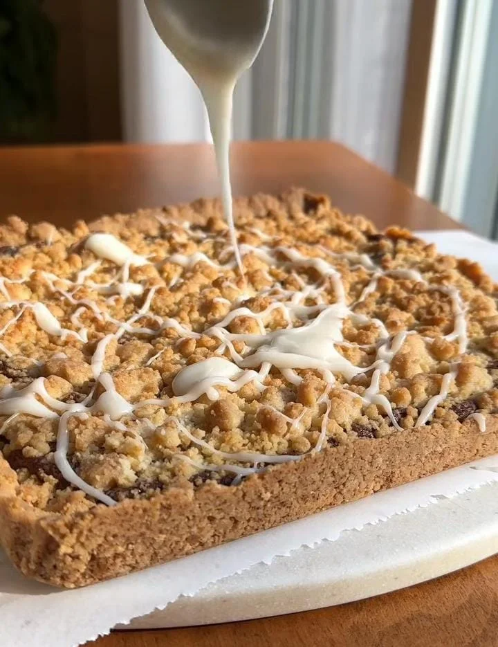  Cinnamon Roll Bakery Bars