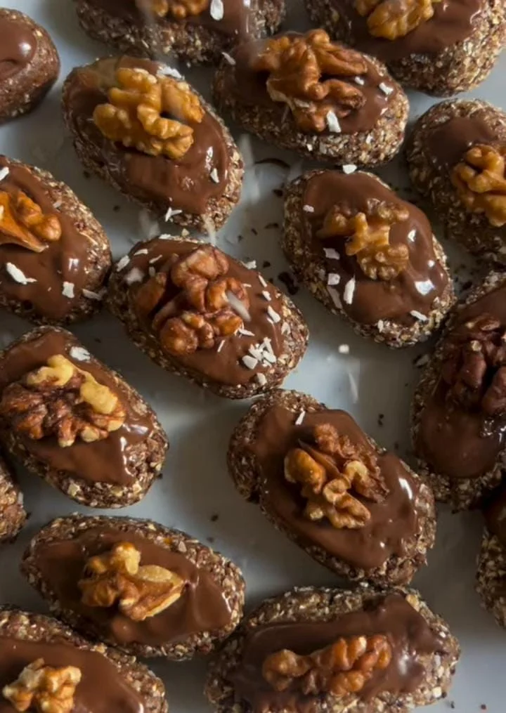 No-Bake Chocolate Coconut Energy Bars