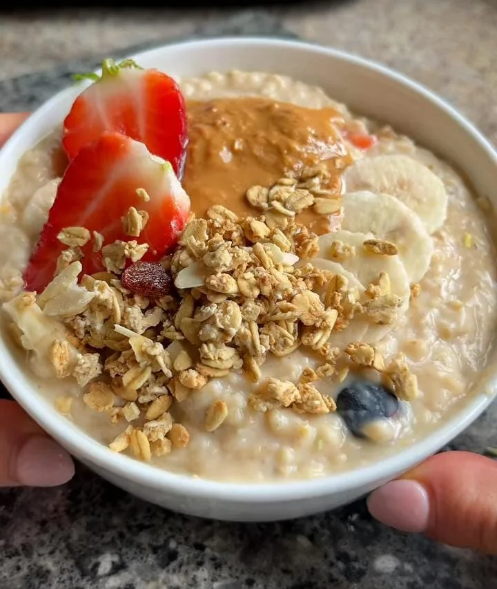  Creamy Almond Butter Banana Overnight Oats | Plant Based Breakfast