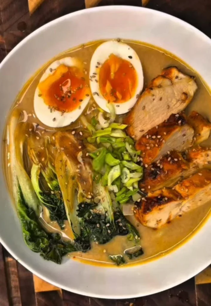 High-Protein Chicken Garlic Ramen Bowl