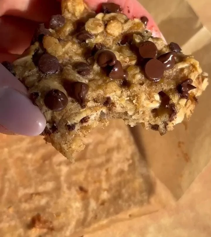 Banana Chocolate Chip Baked Oatmeal