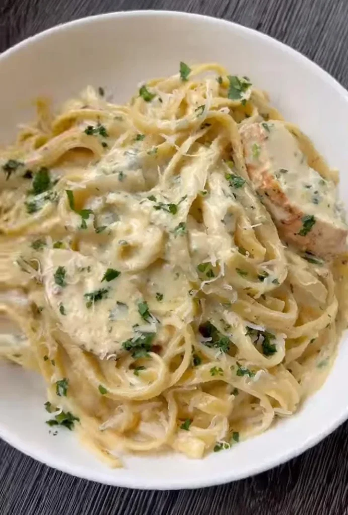 Light Creamy Chicken Alfredo